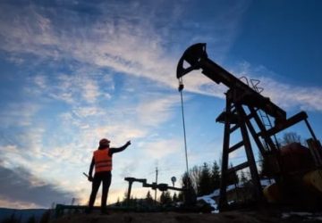 Lawan Tekanan Barat, Rusia Resmi Stop Pasokan Minyak ke Negara Pendukung Pembatasan Harga