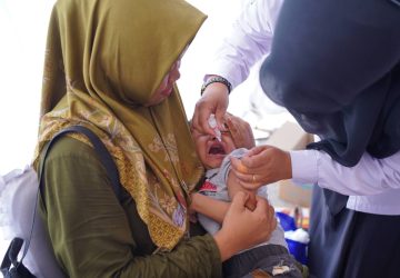 Imunisasi Anak Masih Terjepit Mitos Sang Nenek dan Medan 3T
