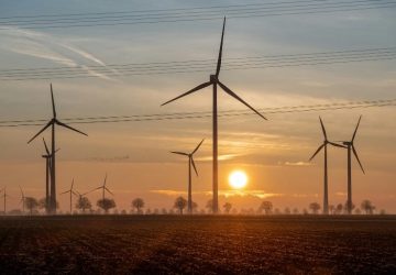 Pembangkit Tenaga Angin Global Cetak Rekor 165 GW pada 2025, Siapa Juaranya?