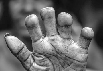 Tradisi Potong Jari Suku Dani Papua, Ritual Ekstrem yang Menyimpan Makna Kasih Sayang dan Kepercayaan