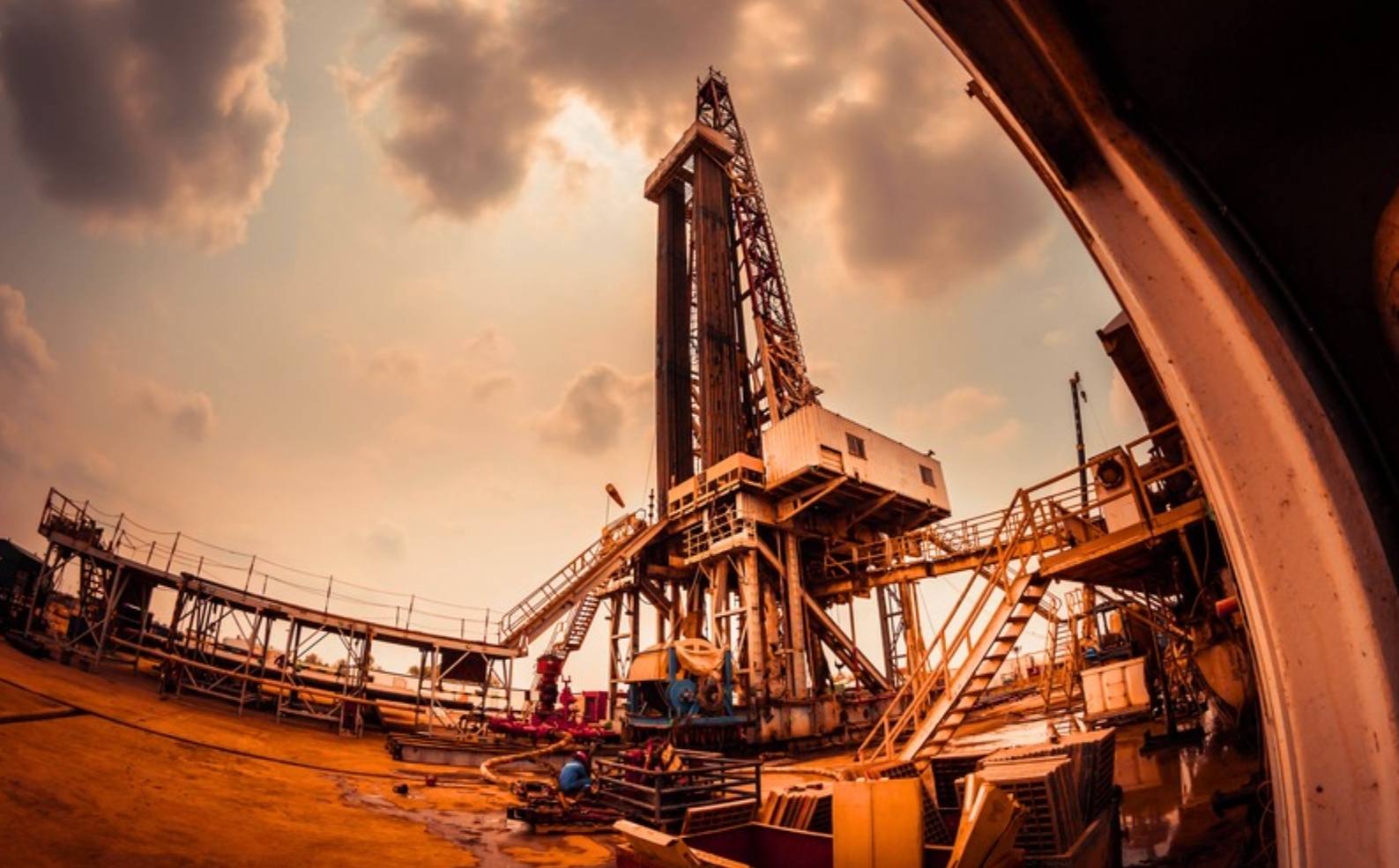 Pertamina Drilling dan Halliburton Perkuat Bisnis Jasa Penunjang Migas