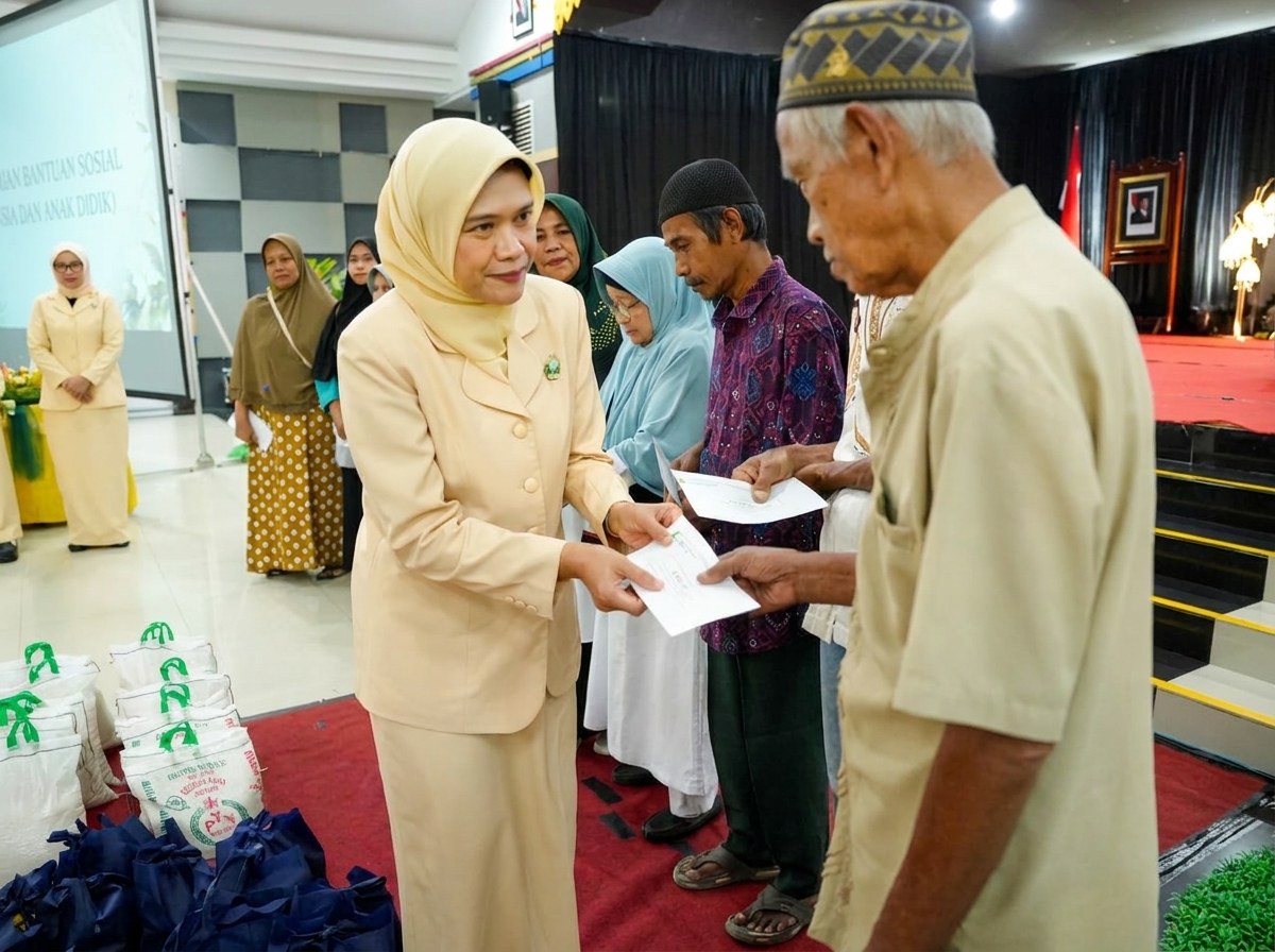PWP Pertamina Patra Niaga Refinery Unit Dumai Salurkan Bantuan Sosial Rp64 Juta untuk Dhuafa dan Pelajar